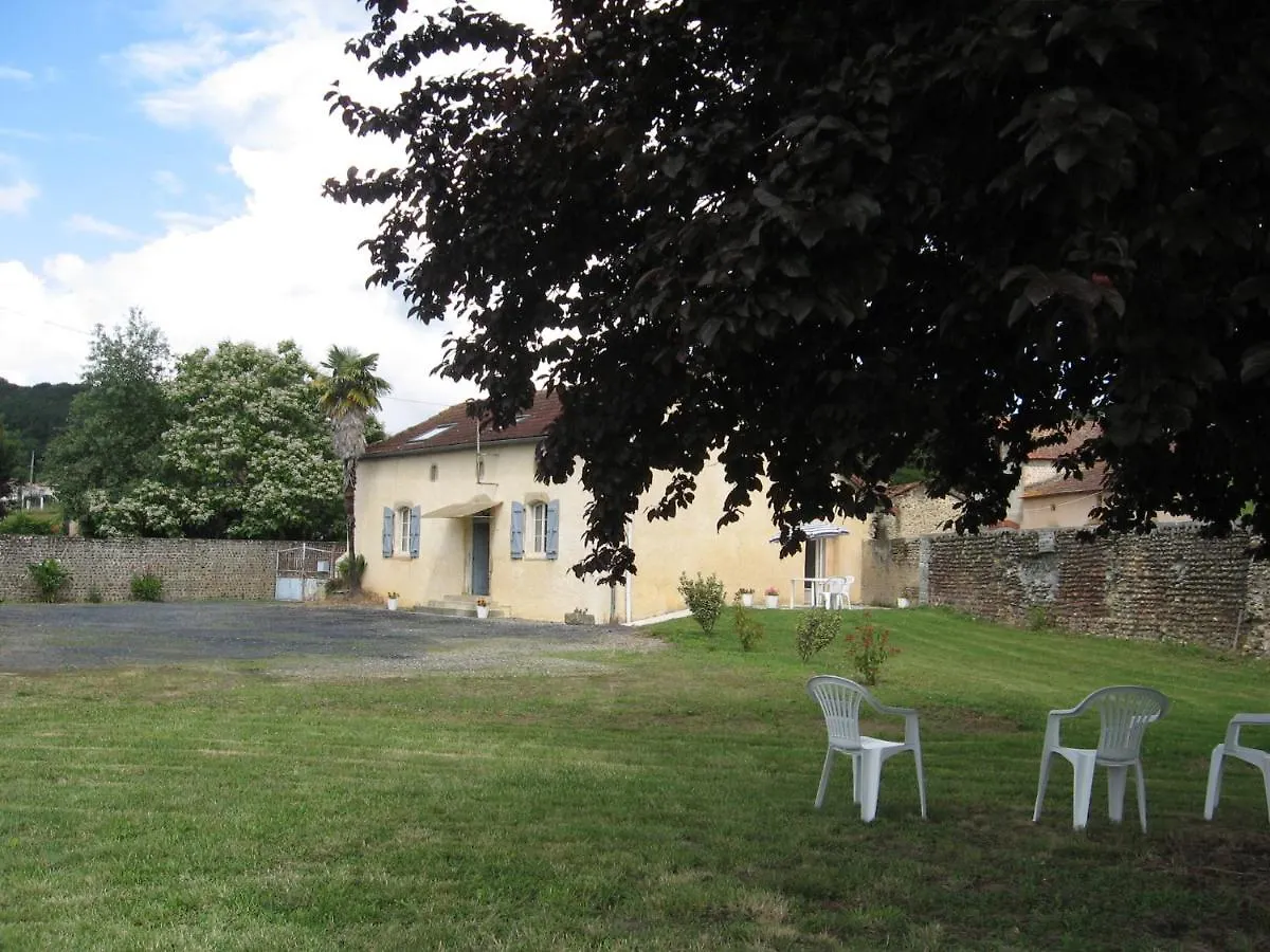 Gite Les Pyreneales Dans Le Madiranais Lascazeres Holiday home