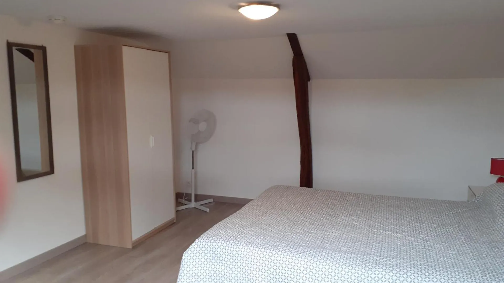 Holiday home Gite Les Pyreneales Dans Le Madiranais Lascazeres France